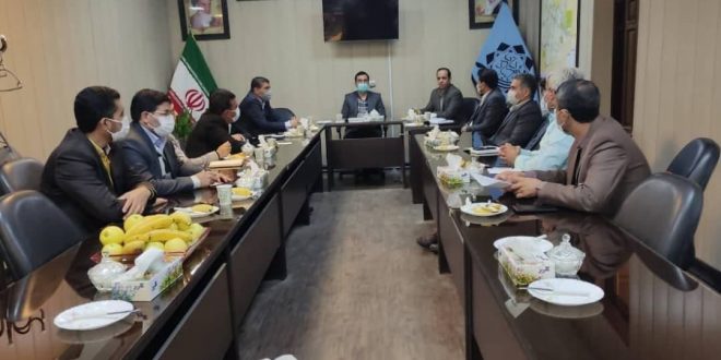 شهردار و اعضای شورای اسلامی شهر تایباد با مدیرعامل و مسئولین سازمان همیاری شهرداریهای خراسان رضوی دیدار و گفتگو کردند.
