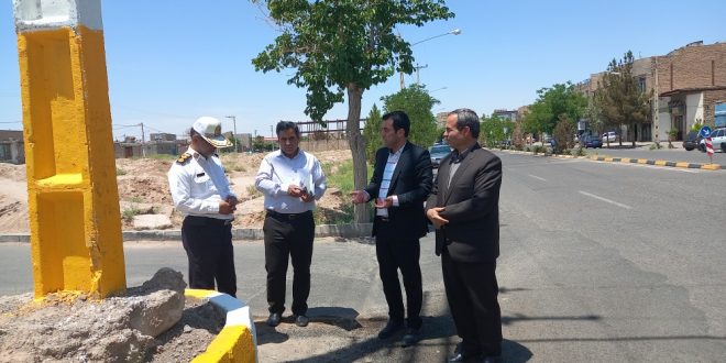 بازدید اعضای شورای ترافیک شهرستان تایباد از مناطق خطرساز